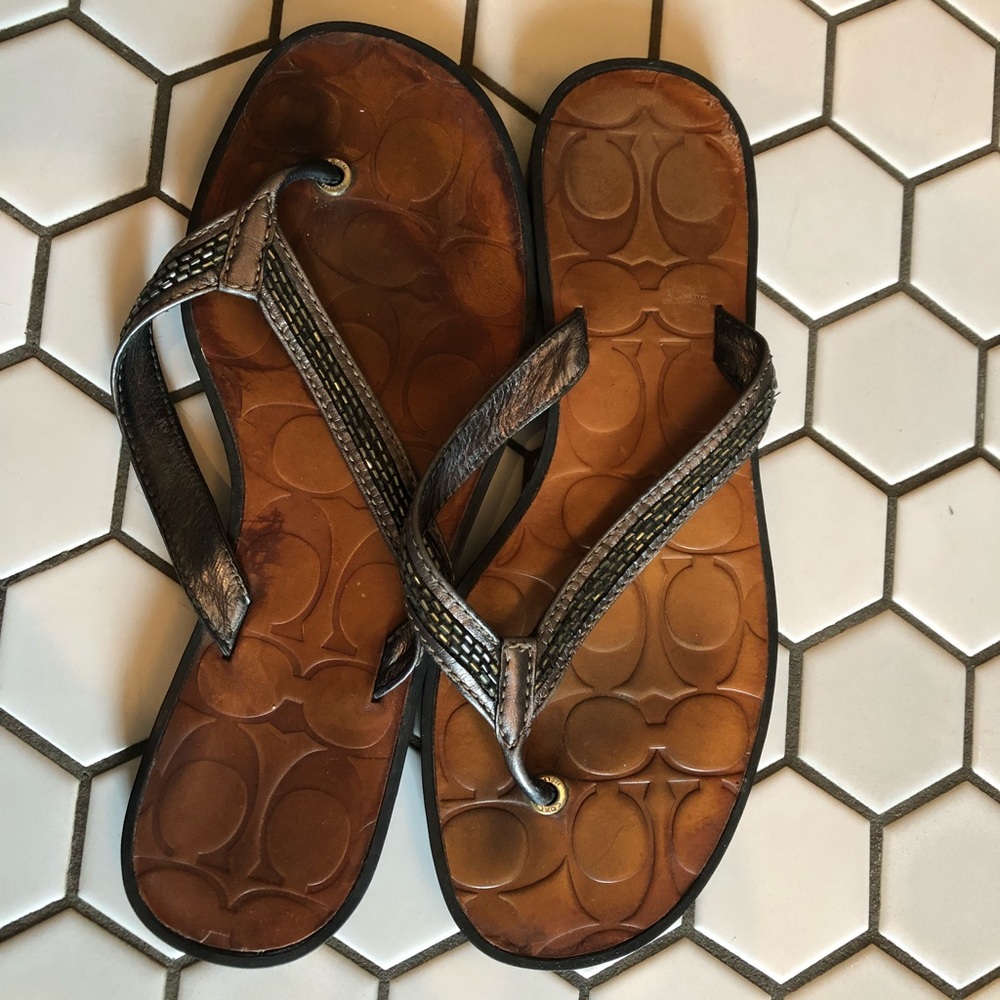 Coach Laurel Flip Flops size 6